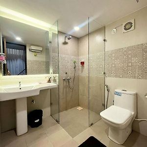 Dormitory Room Mixed